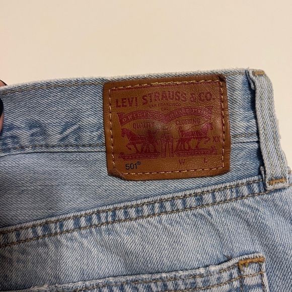 Levi’s | Denim Shorts | Button Fly | 32 Waist - Picture 4 of 7